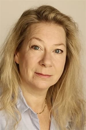 Ariane Pirie