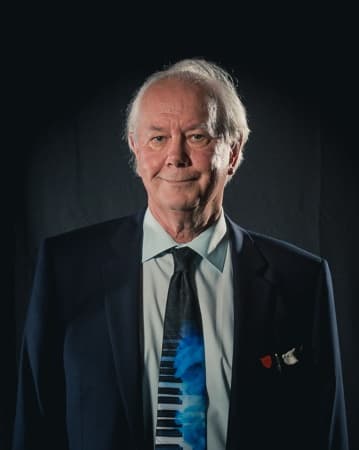 Ian Stewart
