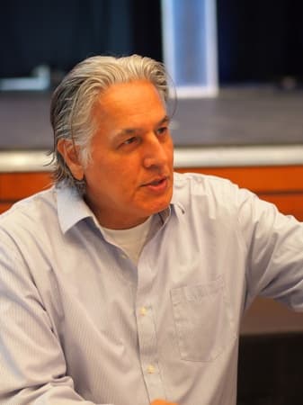 Robert Beltran