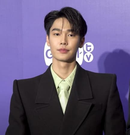 Jirawat Sutivanichsak