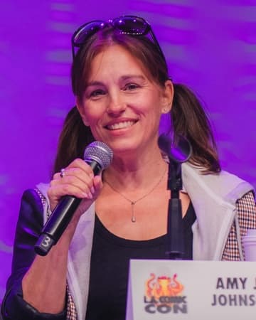 Amy Jo Johnson