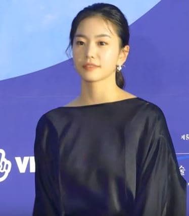 Lee Seol