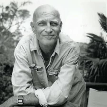 Everett De Roche
