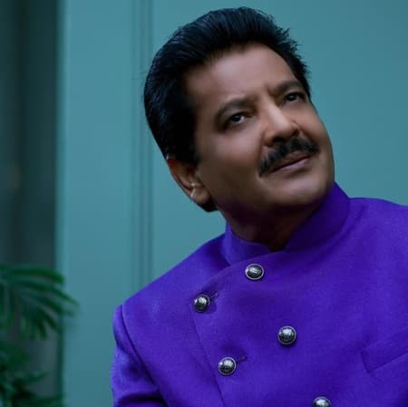 Udit Narayan Jha