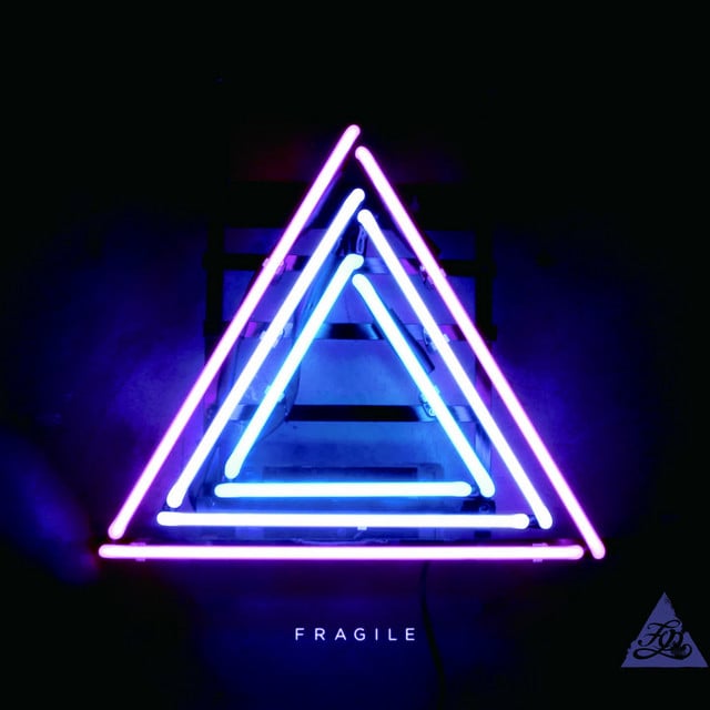 Fragile - Cover