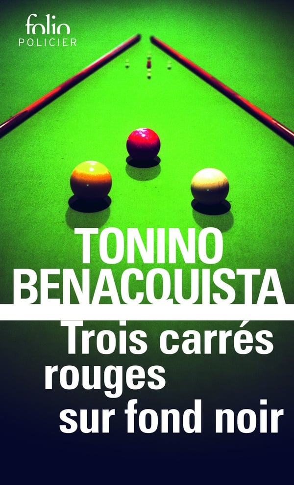 Trois carrés rouges sur fond noir - Cover