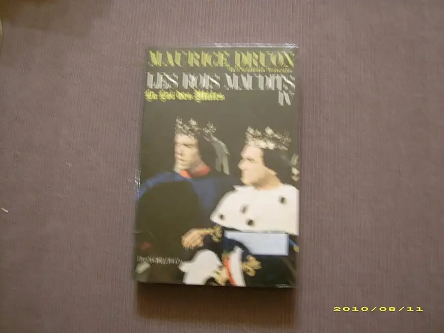 LES ROIS MAUDITS TOME 4 : LA LOI DES MALES - Cover