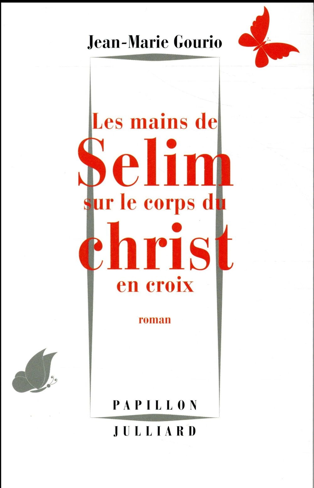 Les mains de Selim sur le corps du Christ en croix