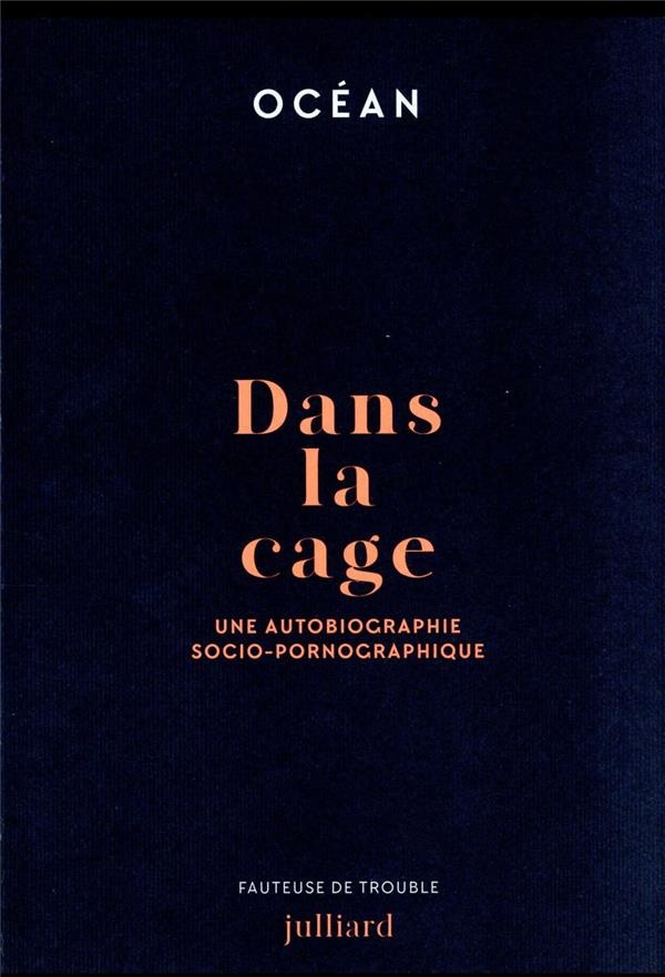 Dans la cage