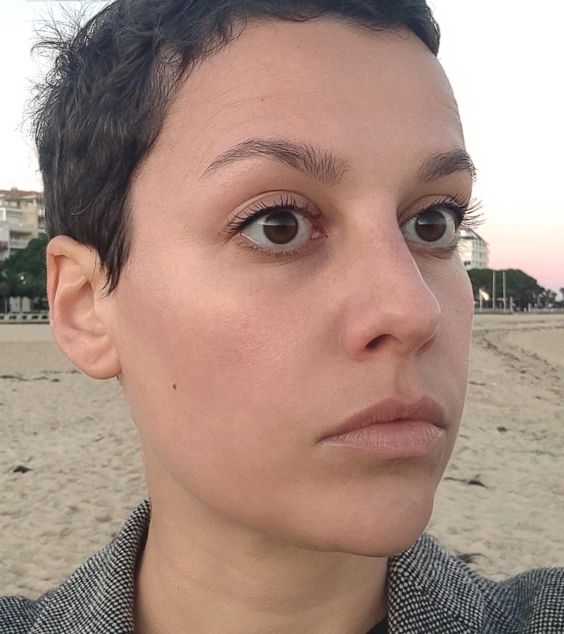 Nora Bouazzouni